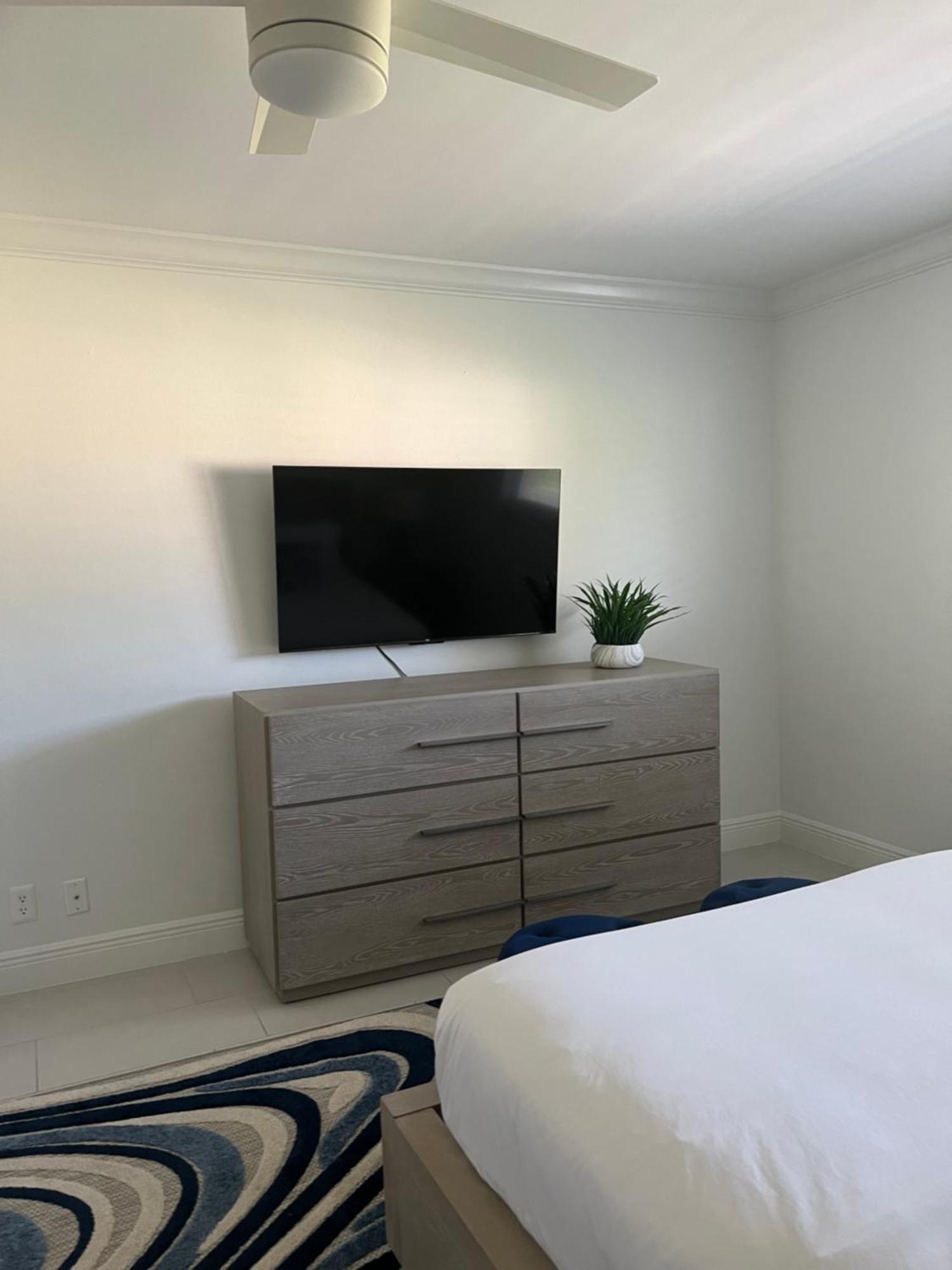 Royal Colonial Apartment Boca Raton Luaran gambar