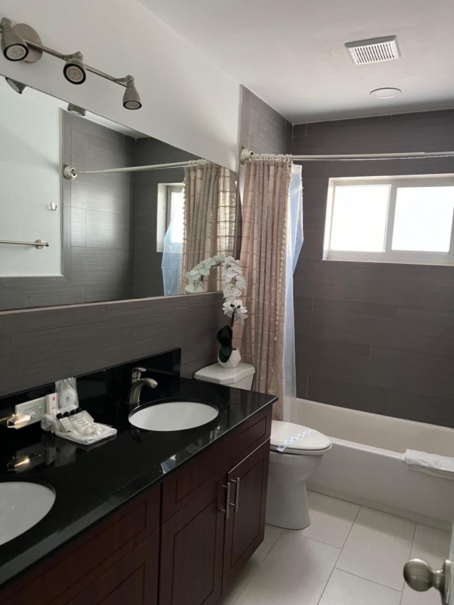 Royal Colonial Apartment Boca Raton Luaran gambar